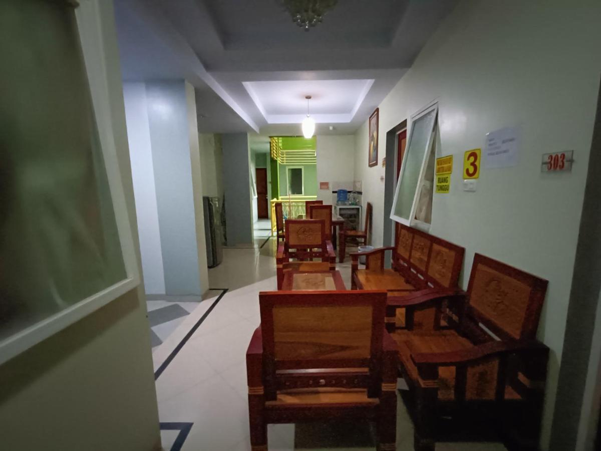 Balqies Homestay Syariah Makassar Mitra Reddoorz Экстерьер фото